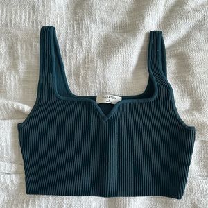 Ribbed Babaton Sculpt Knit Crop Top
